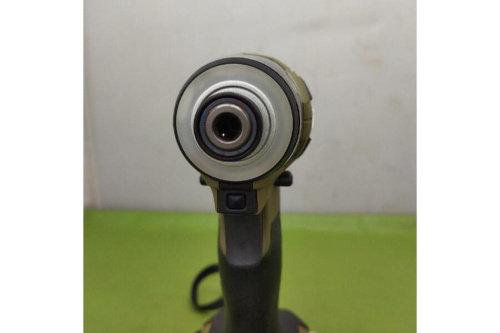 充電式インパクトドライバ