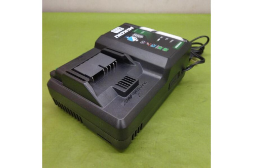 ハイコーキ(HiKOKI)の２ポート急速充電器