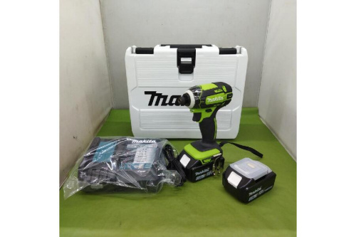 工具のインパクトドライバー