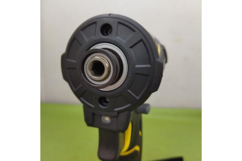 充電インパクトドライバー