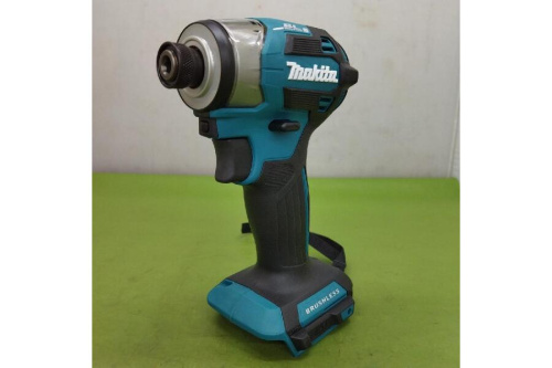 インパクトドライバーのマキタ（MAKITA）