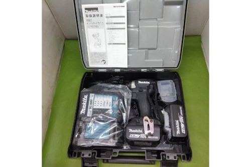 工具のインパクトドライバー