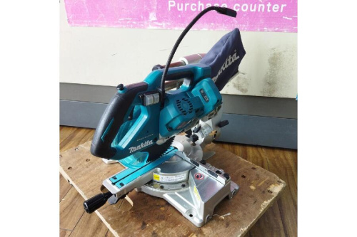 丸ノコのマキタ（MAKITA）