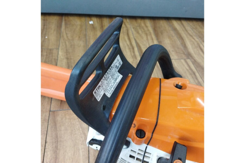 スチールのチェンソー