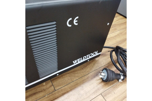 ウェルドツールの溶接機