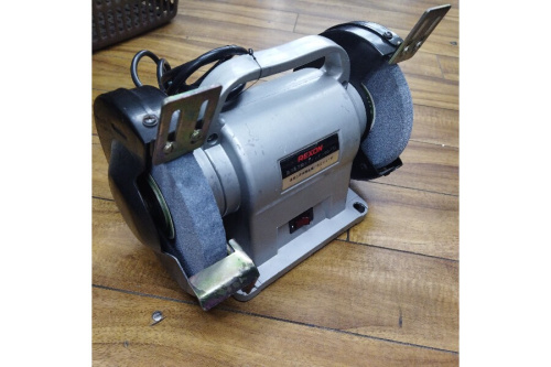 REXONの刃物研磨機 BG-150