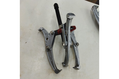 ギアプーラーの手工具