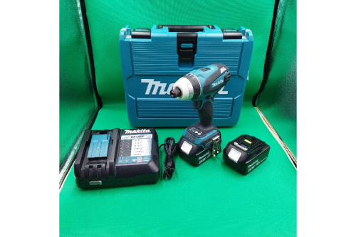 工具のインパクトドライバー