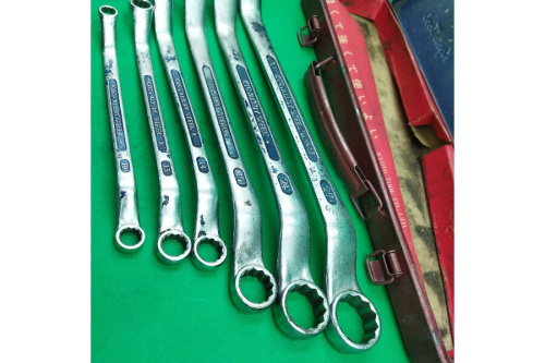 ｵﾌｾｯﾄﾒｶﾞﾈﾚﾝﾁの工具専門店