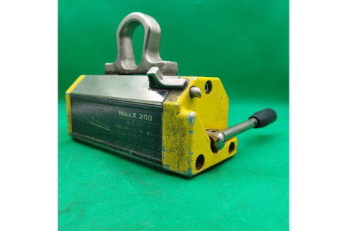 MaxX250の工具専門店