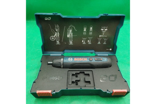 工具のインパクトドライバー