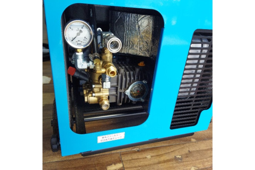 フルテックの高圧洗浄機