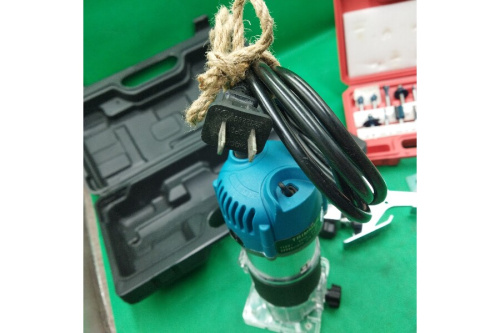 ノーブランドの電動トリマー