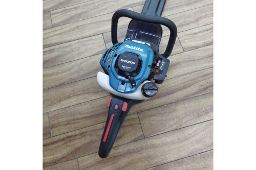 農機具のマキタ（MAKITA）