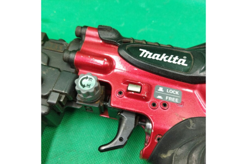 マキタ（MAKITA）のタッカー