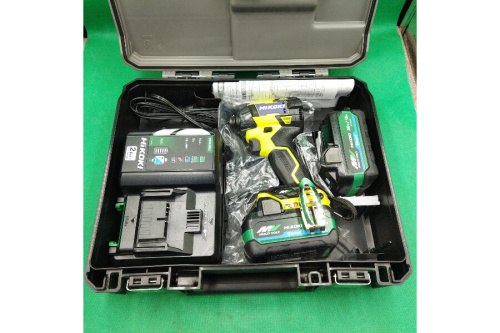 工具のインパクトドライバー