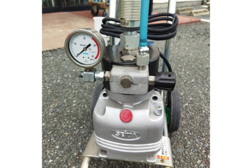 精和産業の塗装機