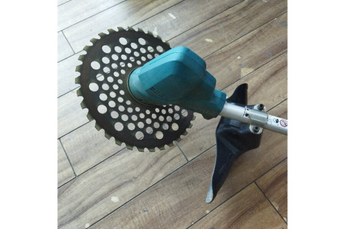 農機具のマキタ(MAKITA)