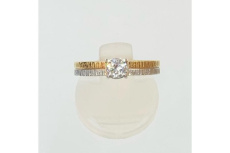 ジュエリーのリング 