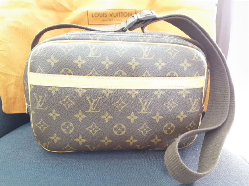 LOUISVUITTON(ルイヴィトンのリポーターＰＭ