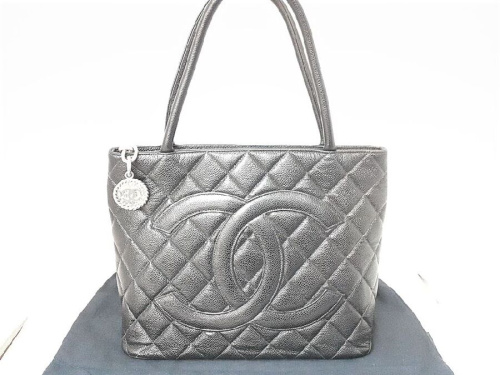 ブランドバッグ・財布のCHANEL（シャネル）