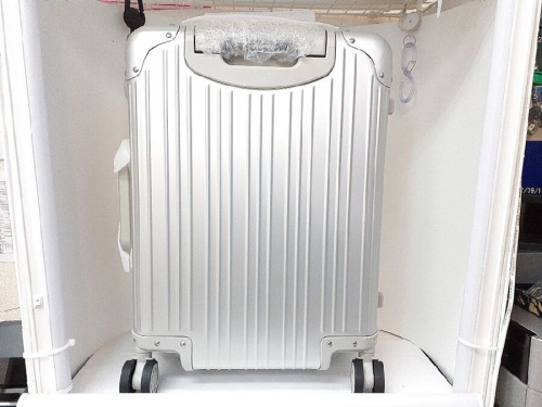 メルセデスベンツのキャリーケース