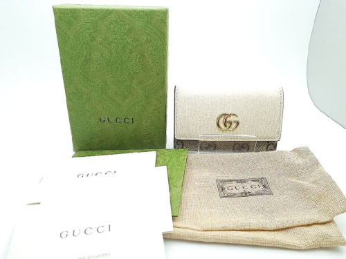 ファッションのGUCCI（グッチ)