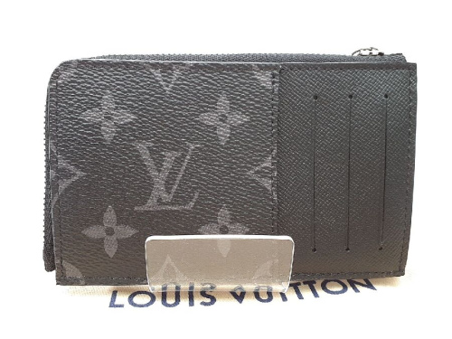 モノグラムの二つ折り財布