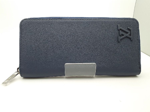 LOUISVUITTON(ルイヴィトン）のヴェルティカル