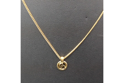 ジュエリーのネックレス