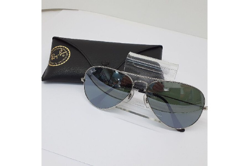 ファッション小物のサングラス