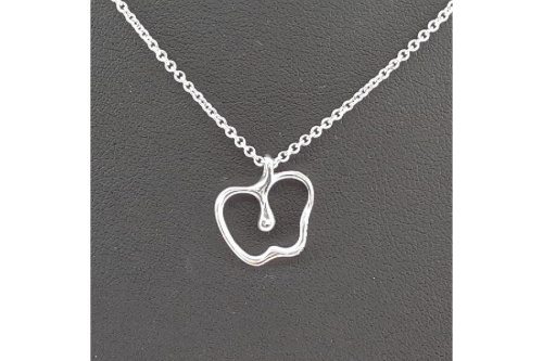 ジュエリーのネックレス