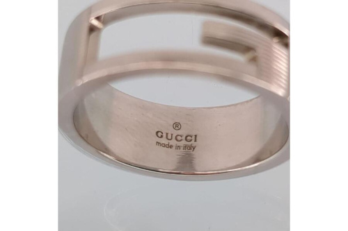 リングのグッチ(GUCCI)