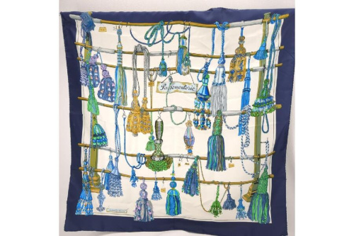 ファッション小物のスカーフ