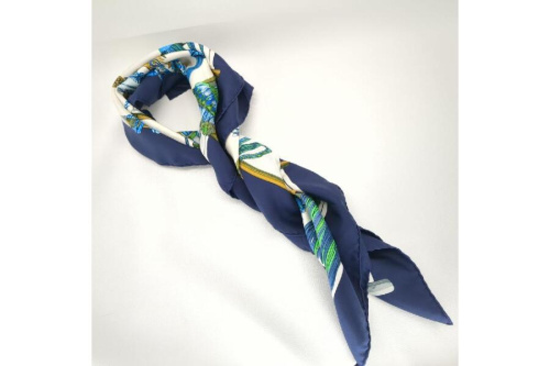 レディースファッションのシルク