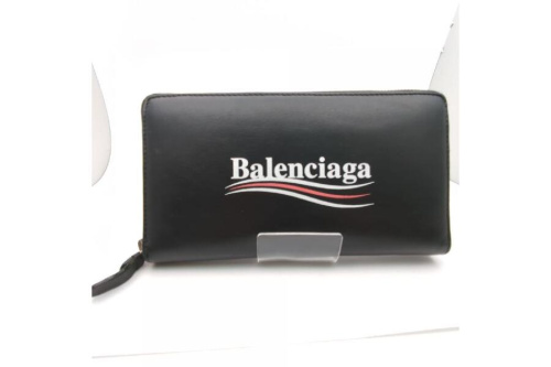 長財布のバレンシアガ（Balenciaga）