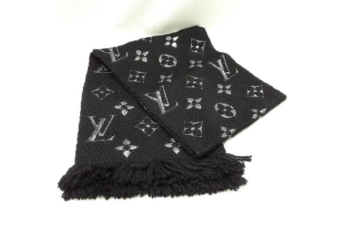 ファッション小物のマフラー