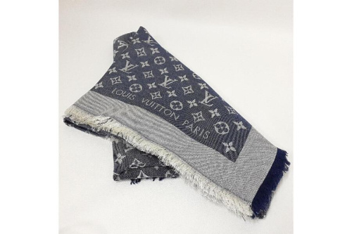 ストールのルイ・ ヴィトン（LOUIS VUITTON）