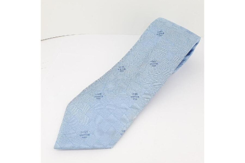 ファッション小物のネクタイ