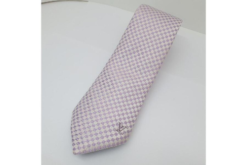 ファッション小物のネクタイ