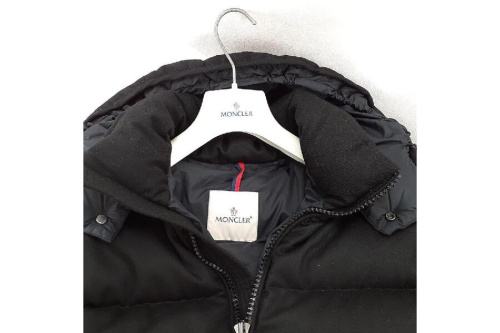 モンクレール（MONCLER）