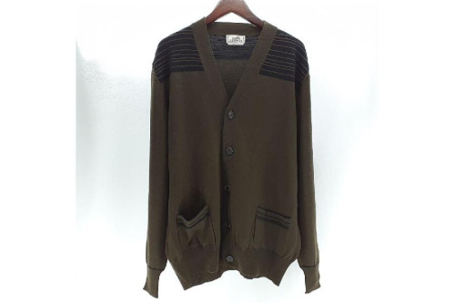 ファッションのトップス