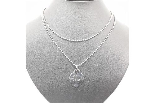 ジュエリーのネックレス