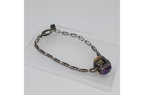 ジュエリーのブレスレット