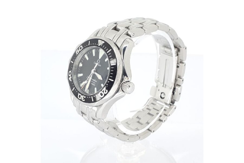 クオーツ式時計のオメガ（OMEGA）