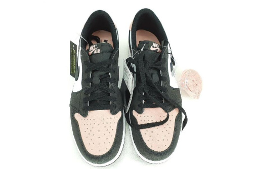 スニーカーのナイキ(NIKE)