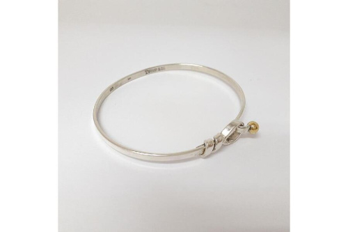 ジュエリーのブレスレット