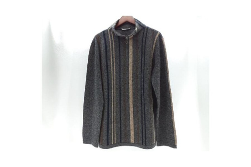 ファッションのトップス