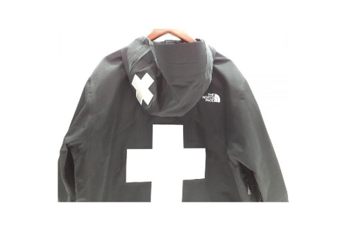 マウンテンパーカー