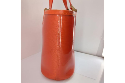 ルイ・ ヴィトン（LOUIS VUITTON）のミニラグーンベイ エピ・プラージュ